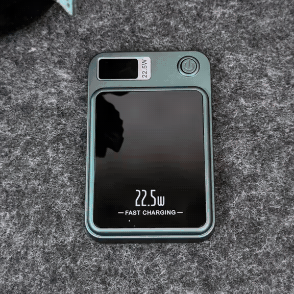 Magnetic Wireless Power Bank